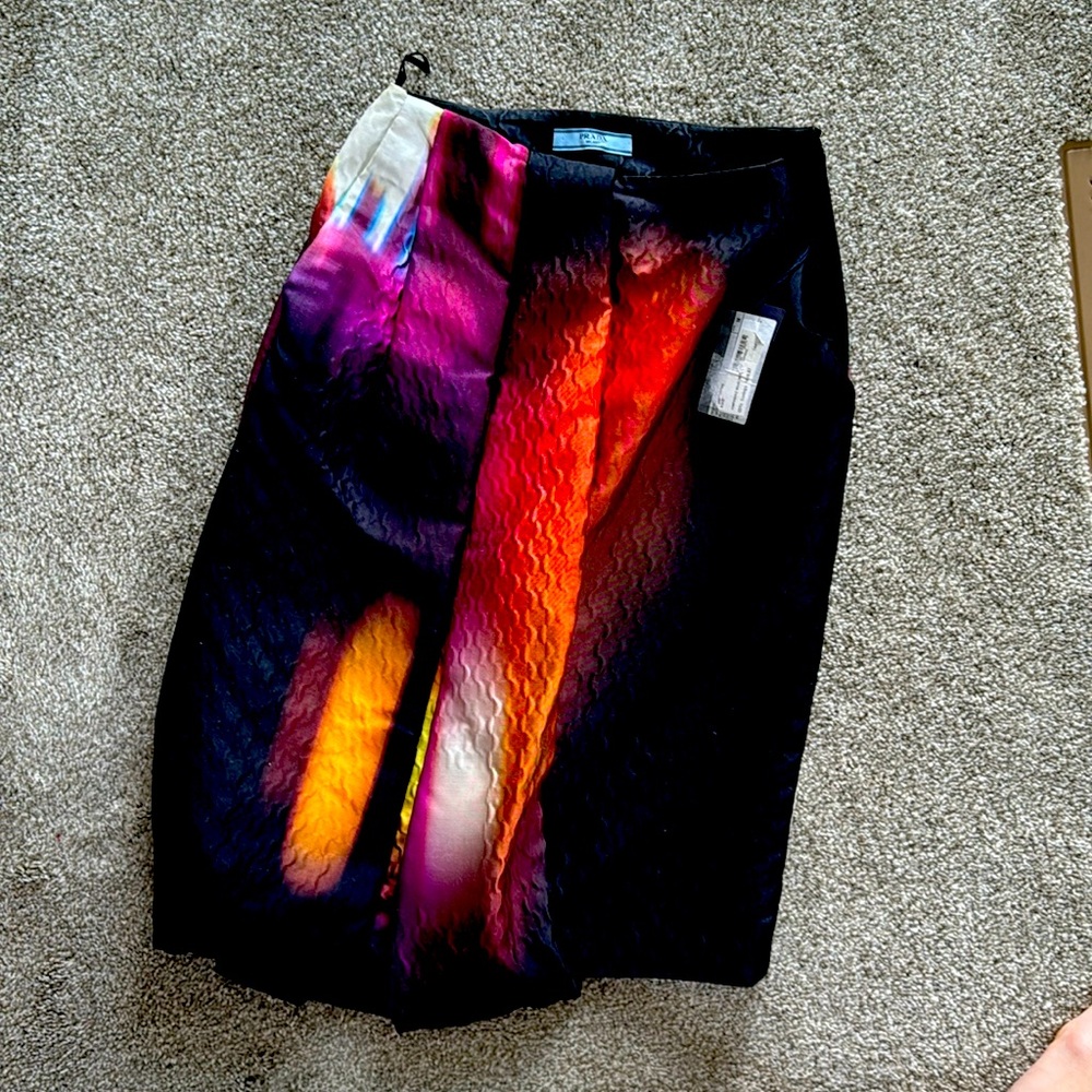Prada Flame bubble skirt WITH pocket!!